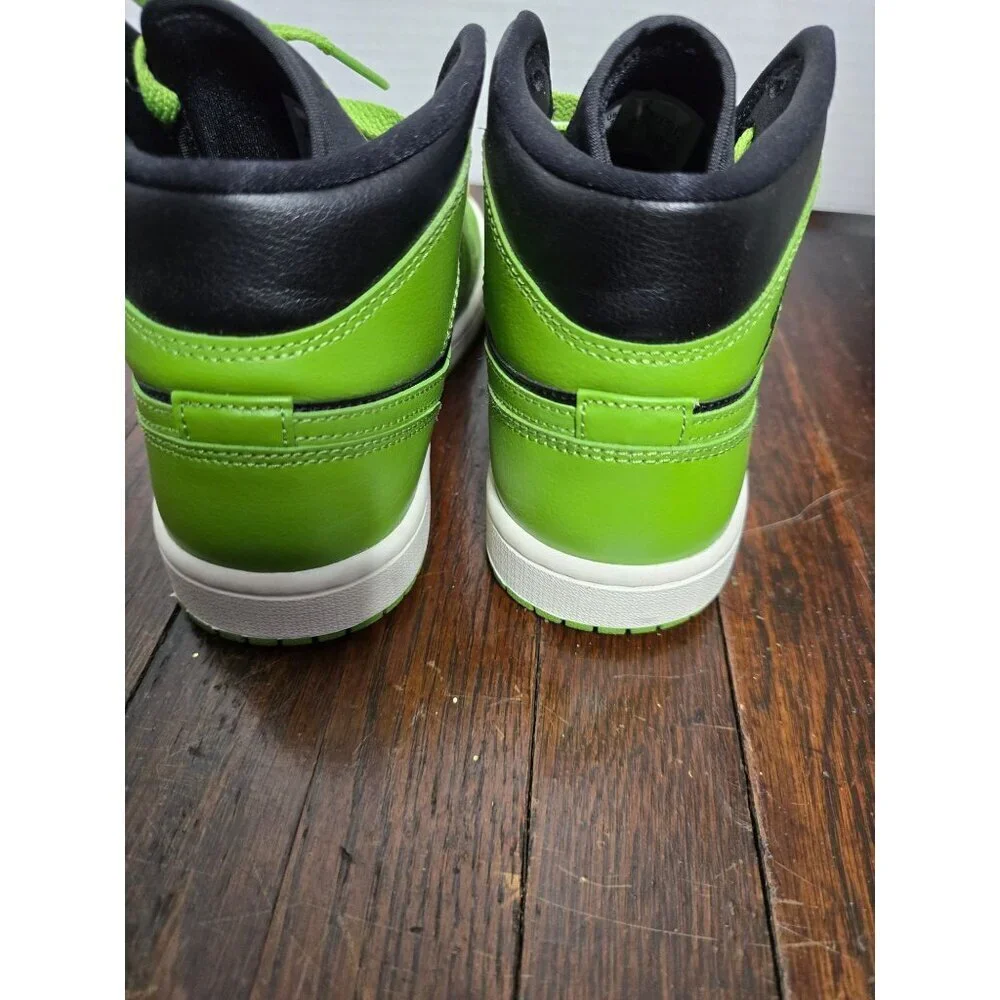 Women's Air Jordan 1 Mid Altitude Green Sneakers size 7